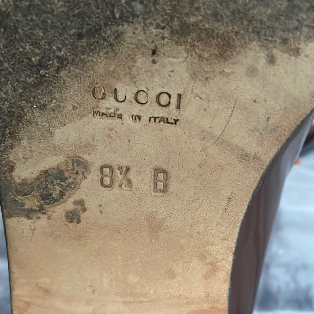 Gucci gold Patent Leather Loafers - Picture 4 of 13